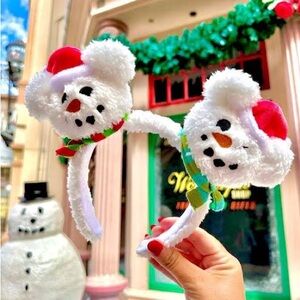 New Disney Parks Mickey Snowman Christmas Ears brand new with tags